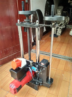 自動(dòng)進(jìn)刀 自動(dòng)行走-1000型號(hào)：7000元